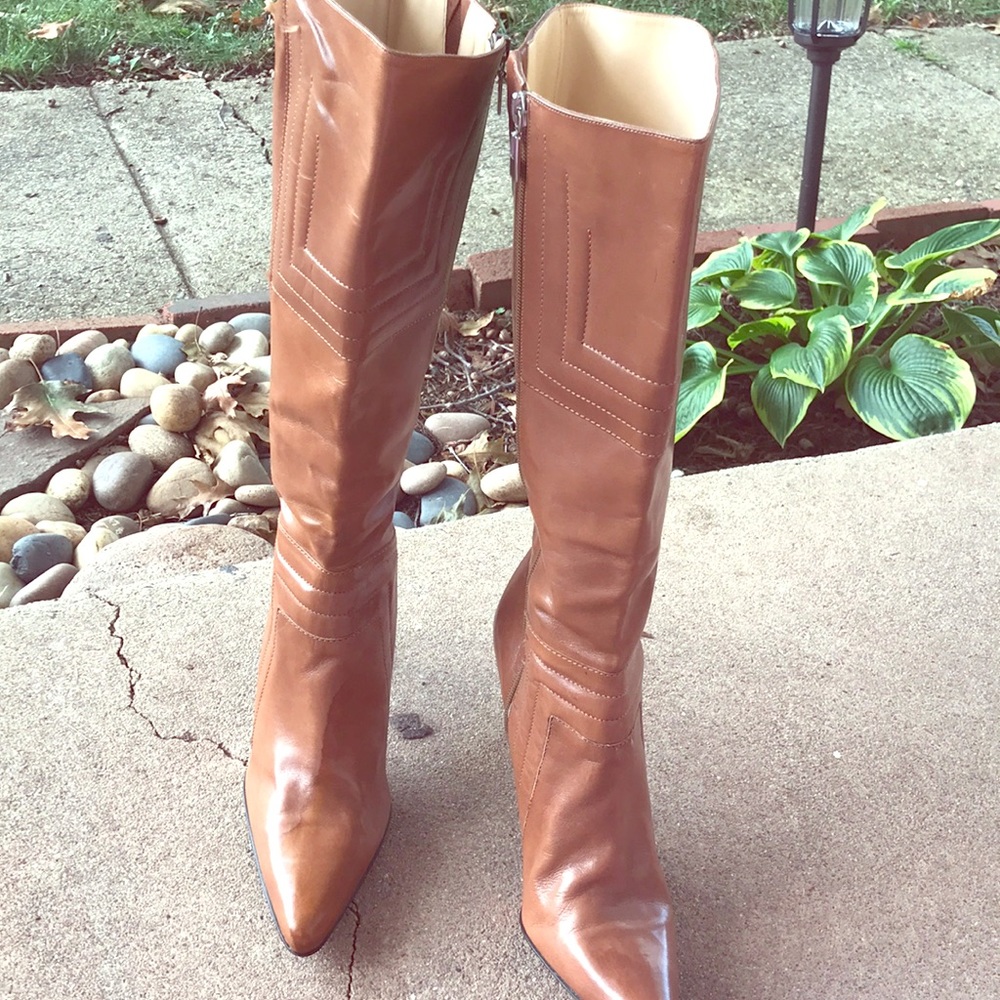 Arturo Chiang leather boots